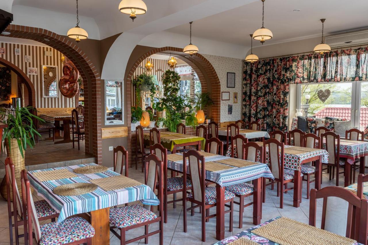 Gosciniec Skolimowka Restauracja I Pokoje Ze Sniadaniem Na Kaszubach Chmielno Eksteriør billede
